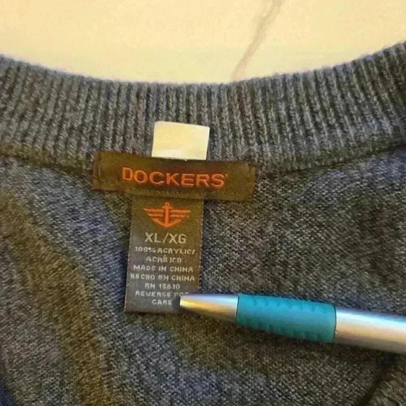 Dockers Mens Textured V Neck Knit Sweater Vest Gray Size XL - Picture 7 of 8